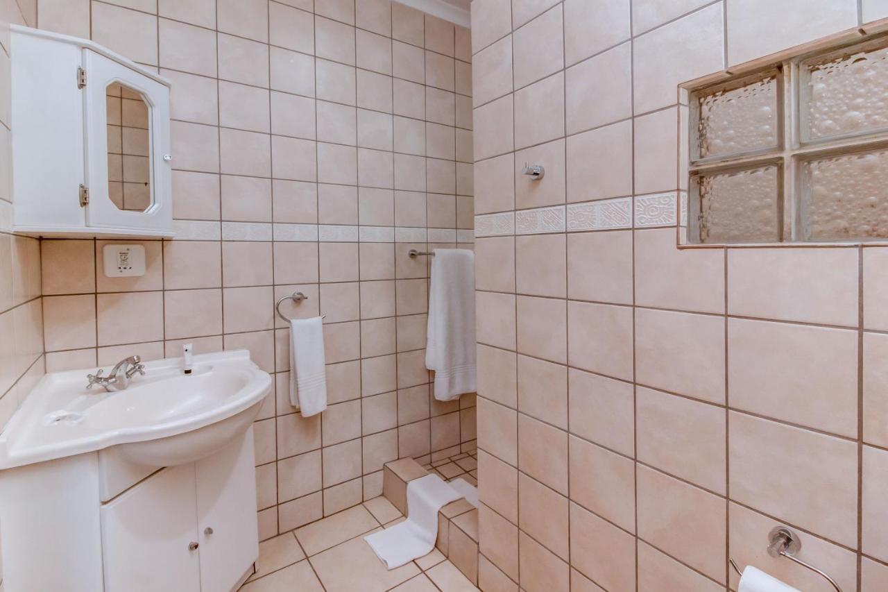 Dalberry Guest House Йоханесбург Екстериор снимка